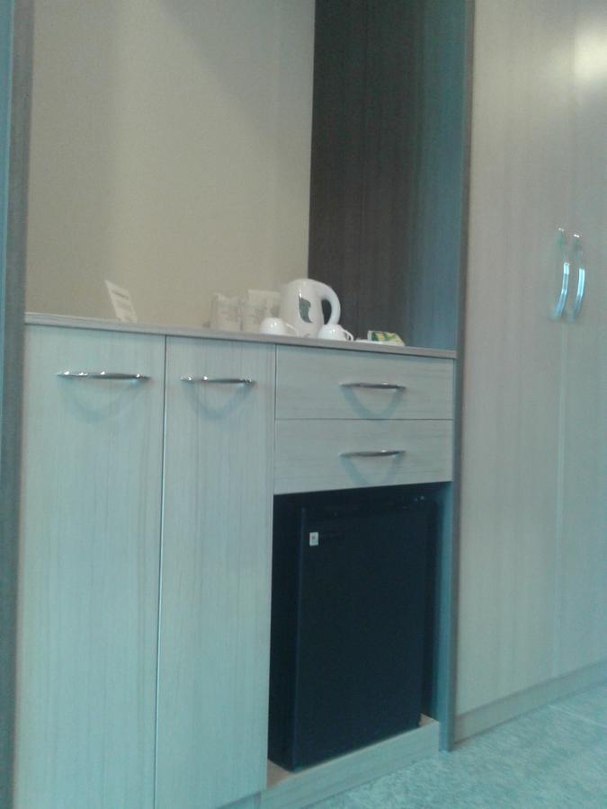 Hide Away Suites Noida Exterior photo